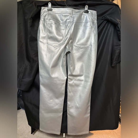 b.young BYDEASI Trousers. Silver. - Picture 10 of 11